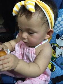 婴儿摔下来视频